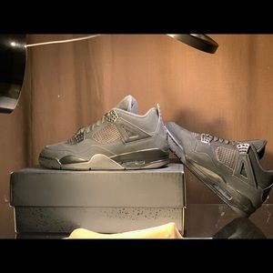 NIKE AIR JORDAN 4 RETRO “BLACK CAT”